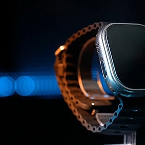 Close-up of Amor Watch with modular design and sleek black display.