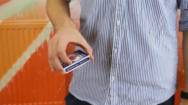 Travelling Deck Box Version Blue (Gimmick and Online Instructions) by Takel - Image 2